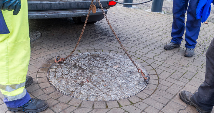 起重草莓视频网页版污吊运井盖